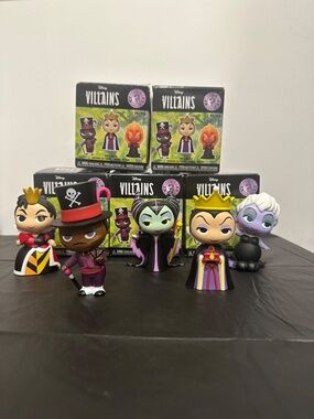 Disney Funko Mystery Minis VILLAINS Lot 5 & BOXES Maleficent Hearts Ursula Queen